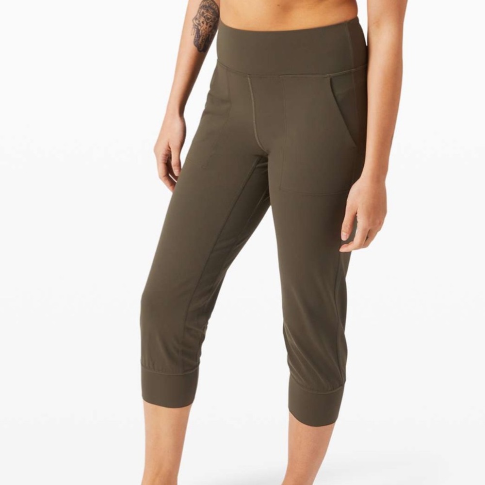 lululemon Align™ High-Rise Cropped Jogger - Excellent Condition